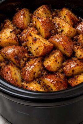 Pommes de terre à l'ail et au beurre à la mijoteuse, plat réconfortant et savoureux