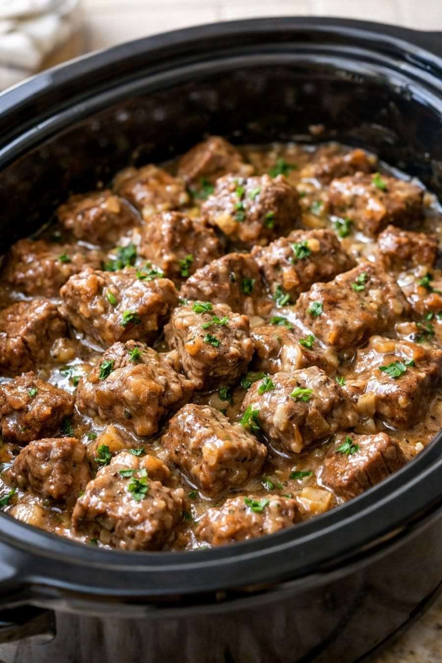 Bouchées de bœuf en sauce cuites à la mijoteuse